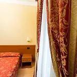 Funny Palace Albergue Roma