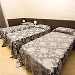 Funny Palace Albergue