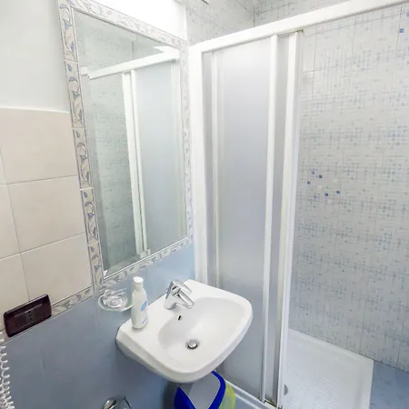 Hostal Funny Palace Roma