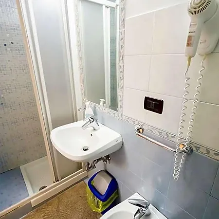 Funny Palace Hostel *